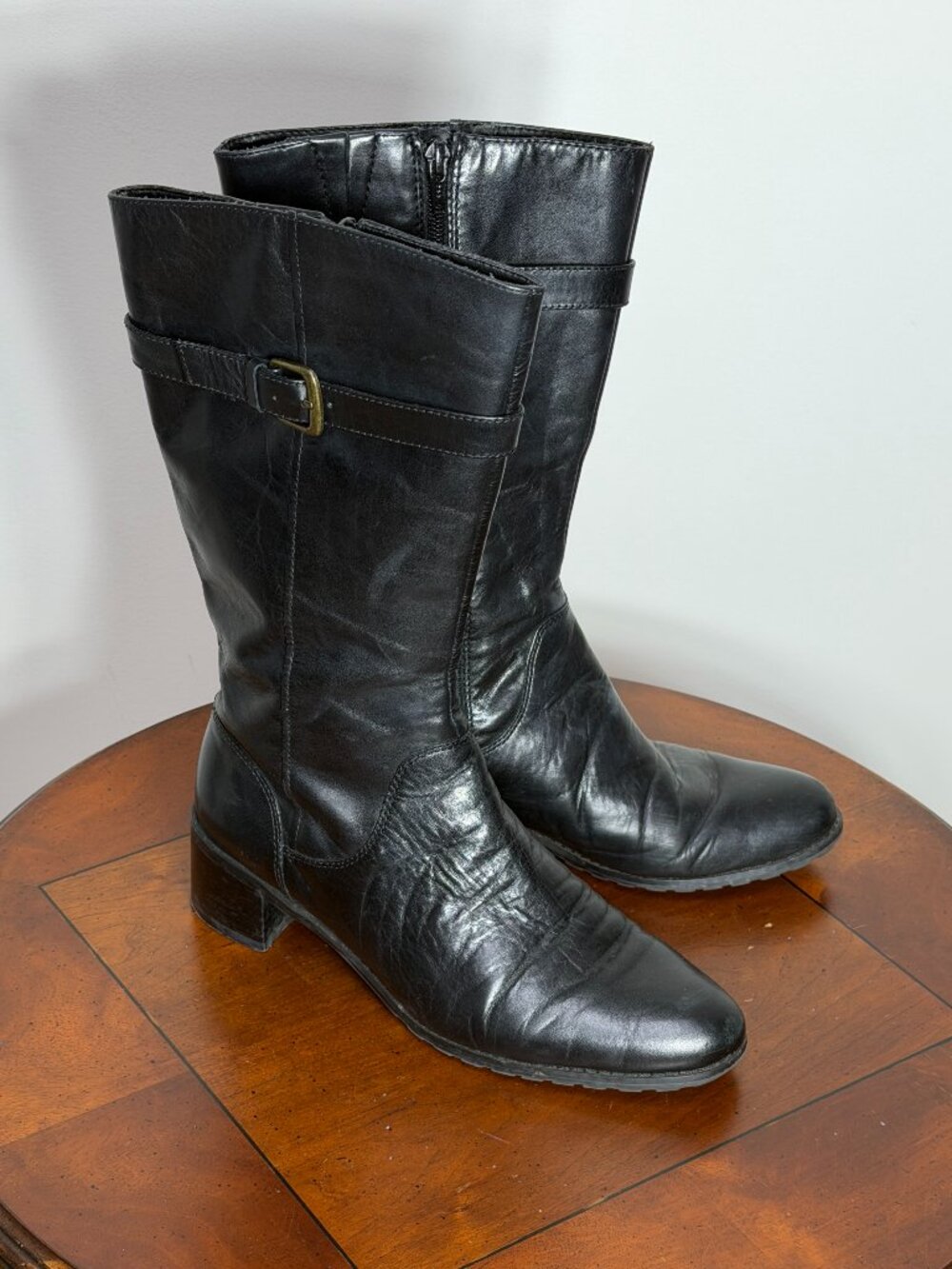 Easy Spirit black Elvat leather boots with harness and buckle Size 8W